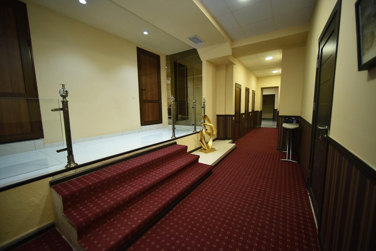 Yerevan Inn Hostel ภายนอก รูปภาพ