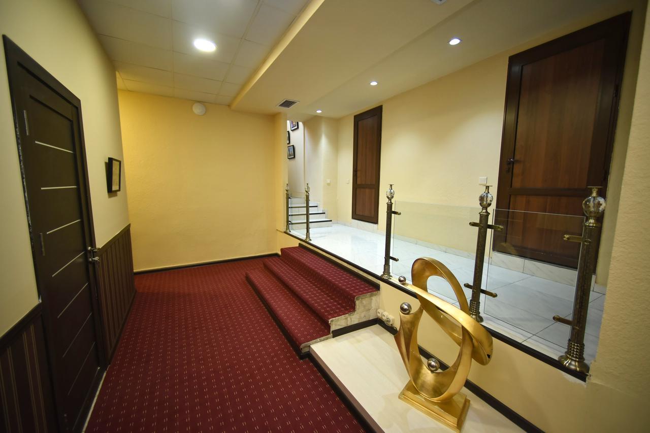 Yerevan Inn Hostel ภายนอก รูปภาพ