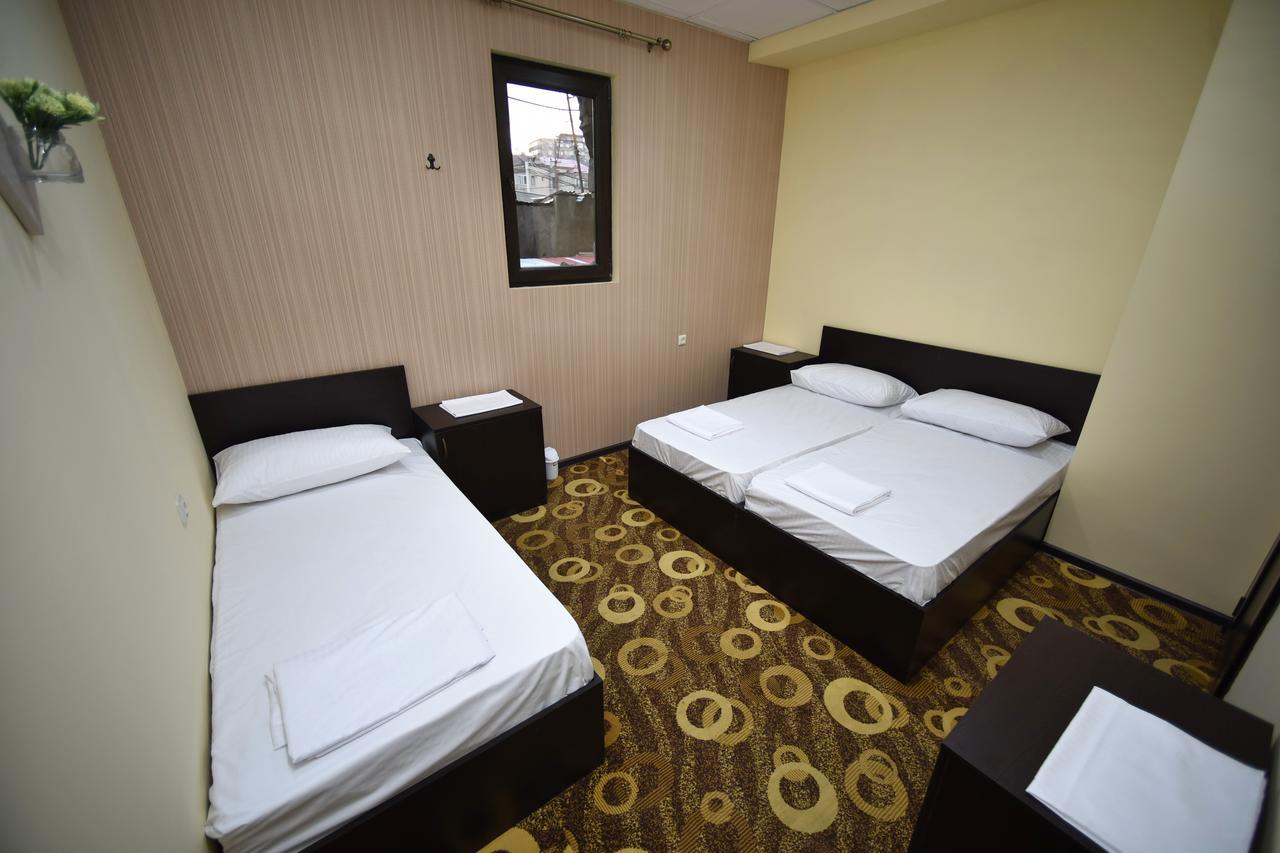 Yerevan Inn Hostel ภายนอก รูปภาพ